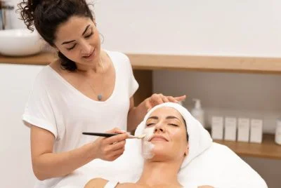 Collagen Cooling Facial